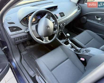 Синий Рено Меган, объемом двигателя 1.6 л и пробегом 190 тыс. км за 7450 $, фото 12 на Automoto.ua