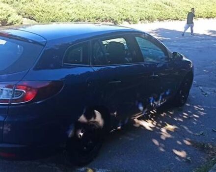 Рено Меган 2010 у Умани на Automoto.ua Синій Рено Меган, об'ємом двигуна 1.46 л та пробігом 210 тис. км за 6700 $, фото 7 на Automoto.ua