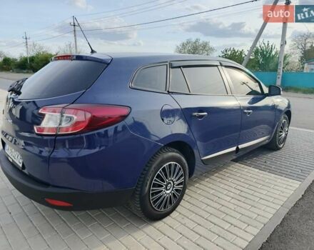 Синий Рено Меган, объемом двигателя 1.46 л и пробегом 258 тыс. км за 6800 $, фото 5 на Automoto.ua