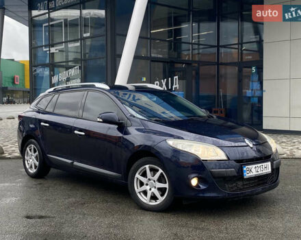 Рено Меган 2011 в Киеве на Automoto.ua Синий Рено Меган, объемом двигателя 1.5 л и пробегом 356 тыс. км за 6700 $, фото 1 на Automoto.ua