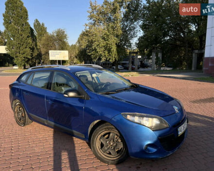 Синий Рено Меган, объемом двигателя 1.46 л и пробегом 300 тыс. км за 7000 $, фото 3 на Automoto.ua