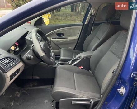 Синий Рено Меган, объемом двигателя 1.46 л и пробегом 248 тыс. км за 6000 $, фото 16 на Automoto.ua