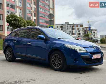Синий Рено Меган, объемом двигателя 1.5 л и пробегом 252 тыс. км за 7800 $, фото 1 на Automoto.ua