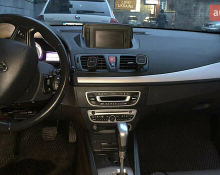 Синий Рено Меган, объемом двигателя 1.46 л и пробегом 356 тыс. км за 6200 $, фото 6 на Automoto.ua