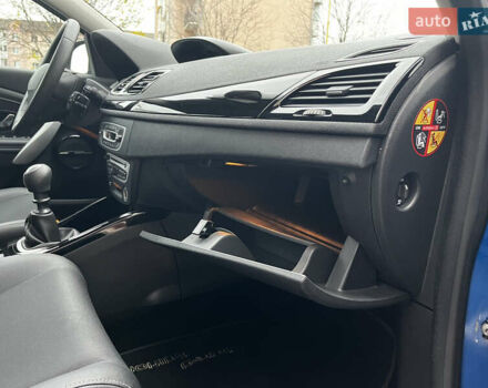 Синий Рено Меган, объемом двигателя 1.4 л и пробегом 238 тыс. км за 6999 $, фото 78 на Automoto.ua