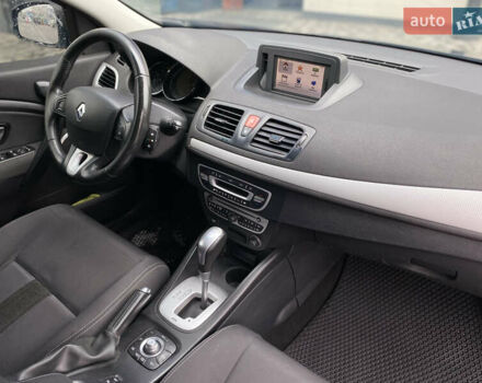 Рено Меган 2011 в Киеве на Automoto.ua Синий Рено Меган, объемом двигателя 1.5 л и пробегом 356 тыс. км за 6700 $, фото 16 на Automoto.ua