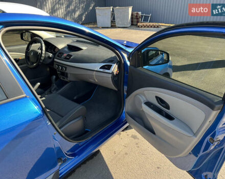 Синий Рено Меган, объемом двигателя 1.6 л и пробегом 218 тыс. км за 6800 $, фото 8 на Automoto.ua