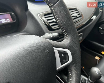 Синий Рено Меган, объемом двигателя 1.4 л и пробегом 238 тыс. км за 6999 $, фото 49 на Automoto.ua