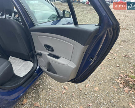 Синий Рено Меган, объемом двигателя 1.6 л и пробегом 175 тыс. км за 7500 $, фото 58 на Automoto.ua