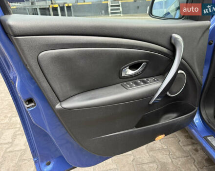 Синий Рено Меган, объемом двигателя 1.6 л и пробегом 338 тыс. км за 6999 $, фото 29 на Automoto.ua