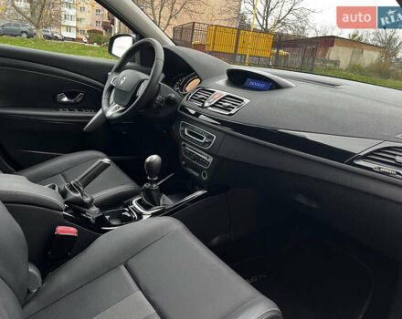 Синий Рено Меган, объемом двигателя 1.4 л и пробегом 238 тыс. км за 6950 $, фото 77 на Automoto.ua