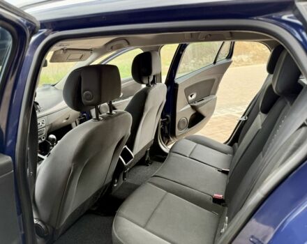 Синий Рено Меган, объемом двигателя 1.9 л и пробегом 210 тыс. км за 4200 $, фото 10 на Automoto.ua