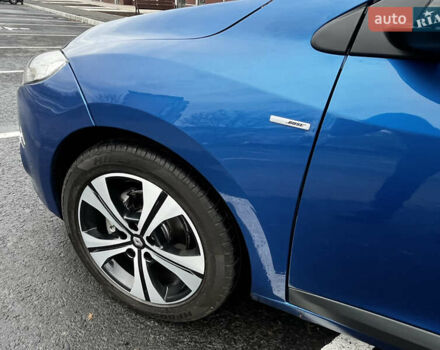 Синий Рено Меган, объемом двигателя 1.4 л и пробегом 238 тыс. км за 6950 $, фото 12 на Automoto.ua