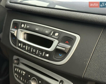 Синий Рено Меган, объемом двигателя 1.6 л и пробегом 338 тыс. км за 6999 $, фото 47 на Automoto.ua