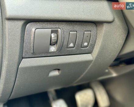 Синій Рено Меган, об'ємом двигуна 1.5 л та пробігом 230 тис. км за 9999 $, фото 11 на Automoto.ua