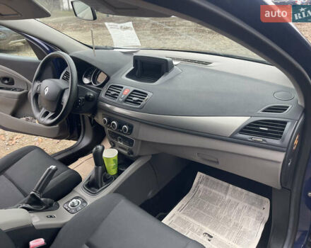 Синий Рено Меган, объемом двигателя 1.6 л и пробегом 175 тыс. км за 7500 $, фото 64 на Automoto.ua