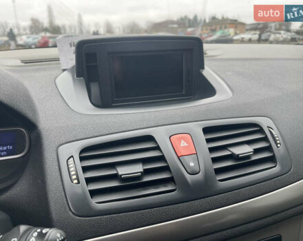 Синий Рено Меган, объемом двигателя 1.6 л и пробегом 175 тыс. км за 7500 $, фото 44 на Automoto.ua