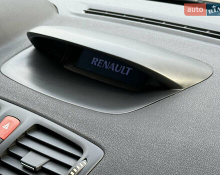 Синий Рено Меган, объемом двигателя 1.6 л и пробегом 338 тыс. км за 6999 $, фото 45 на Automoto.ua