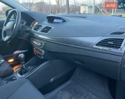 Синій Рено Меган, об'ємом двигуна 1.6 л та пробігом 211 тис. км за 7250 $, фото 32 на Automoto.ua