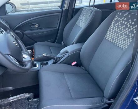 Синій Рено Меган, об'ємом двигуна 1.6 л та пробігом 211 тис. км за 7250 $, фото 25 на Automoto.ua