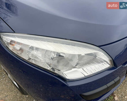 Синий Рено Меган, объемом двигателя 1.6 л и пробегом 175 тыс. км за 7500 $, фото 12 на Automoto.ua