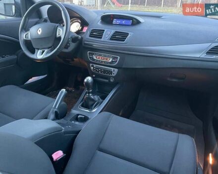 Синій Рено Меган, об'ємом двигуна 1.6 л та пробігом 211 тис. км за 7250 $, фото 36 на Automoto.ua