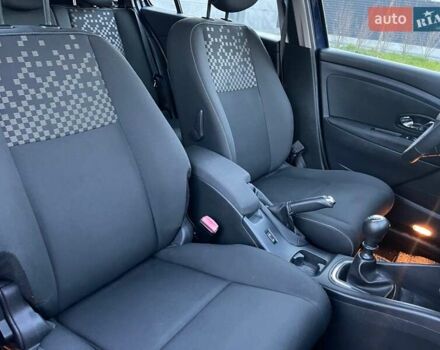 Синій Рено Меган, об'ємом двигуна 1.6 л та пробігом 211 тис. км за 7250 $, фото 35 на Automoto.ua