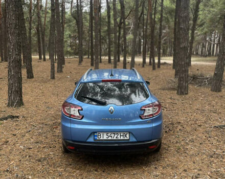 Синий Рено Меган, объемом двигателя 1.46 л и пробегом 247 тыс. км за 7800 $, фото 4 на Automoto.ua