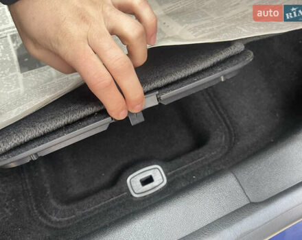 Синий Рено Меган, объемом двигателя 1.6 л и пробегом 175 тыс. км за 7500 $, фото 65 на Automoto.ua