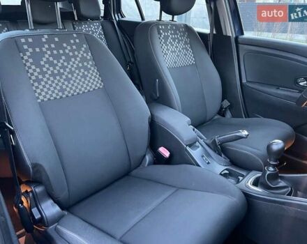 Синій Рено Меган, об'ємом двигуна 1.6 л та пробігом 211 тис. км за 7250 $, фото 34 на Automoto.ua