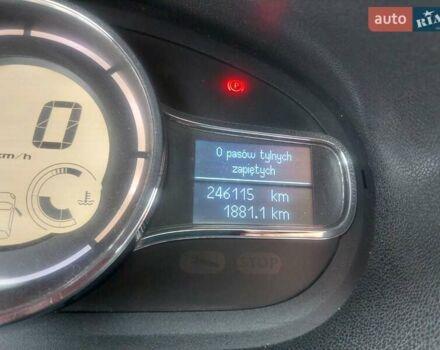 Синій Рено Меган, об'ємом двигуна 1.6 л та пробігом 247 тис. км за 9000 $, фото 4 на Automoto.ua