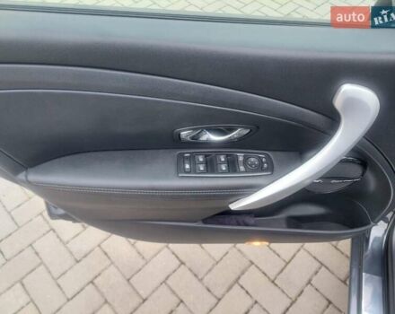 Синій Рено Меган, об'ємом двигуна 1.6 л та пробігом 247 тис. км за 9000 $, фото 6 на Automoto.ua