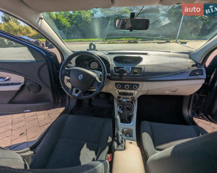 Синий Рено Меган, объемом двигателя 1.6 л и пробегом 280 тыс. км за 7500 $, фото 22 на Automoto.ua