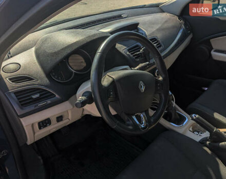 Синий Рено Меган, объемом двигателя 1.6 л и пробегом 280 тыс. км за 7500 $, фото 13 на Automoto.ua