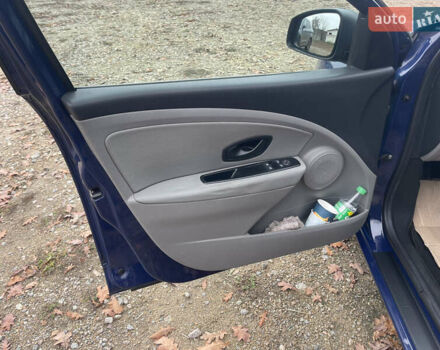 Синий Рено Меган, объемом двигателя 1.6 л и пробегом 175 тыс. км за 7500 $, фото 34 на Automoto.ua