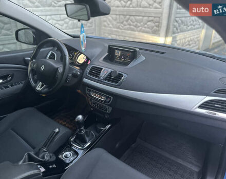 Синий Рено Меган, объемом двигателя 1.5 л и пробегом 257 тыс. км за 8600 $, фото 12 на Automoto.ua