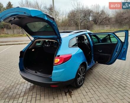 Синий Рено Меган, объемом двигателя 1.5 л и пробегом 200 тыс. км за 8999 $, фото 97 на Automoto.ua