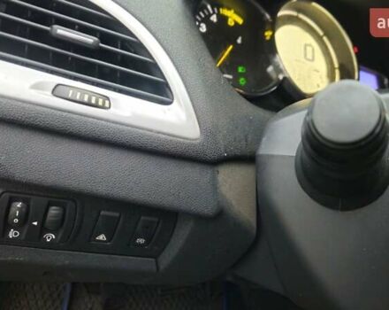 Синий Рено Меган, объемом двигателя 1.46 л и пробегом 265 тыс. км за 7900 $, фото 11 на Automoto.ua