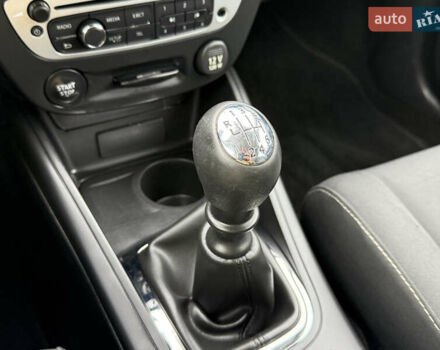 Синий Рено Меган, объемом двигателя 1.5 л и пробегом 286 тыс. км за 7800 $, фото 44 на Automoto.ua