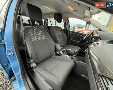 Синий Рено Меган, объемом двигателя 1.5 л и пробегом 286 тыс. км за 7800 $, фото 22 на Automoto.ua