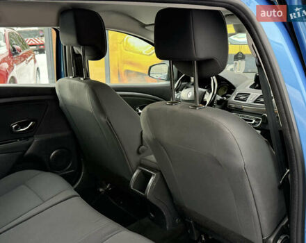 Синий Рено Меган, объемом двигателя 1.5 л и пробегом 286 тыс. км за 7800 $, фото 32 на Automoto.ua