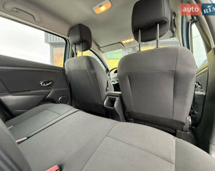 Синий Рено Меган, объемом двигателя 1.5 л и пробегом 286 тыс. км за 7800 $, фото 29 на Automoto.ua