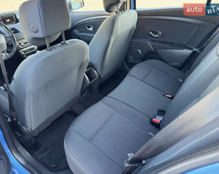 Синій Рено Меган, об'ємом двигуна 1.5 л та пробігом 209 тис. км за 10300 $, фото 26 на Automoto.ua