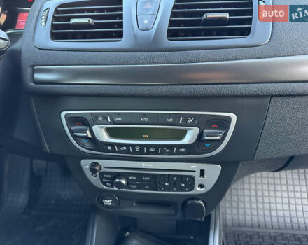 Синій Рено Меган, об'ємом двигуна 1.5 л та пробігом 209 тис. км за 10300 $, фото 34 на Automoto.ua