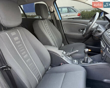 Синий Рено Меган, объемом двигателя 1.46 л и пробегом 196 тыс. км за 8000 $, фото 18 на Automoto.ua