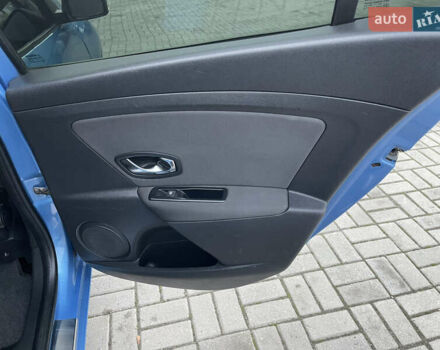 Синий Рено Меган, объемом двигателя 1.6 л и пробегом 279 тыс. км за 8350 $, фото 45 на Automoto.ua