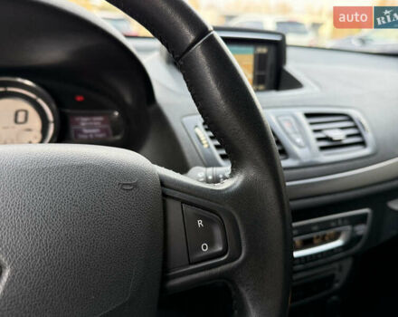 Синий Рено Меган, объемом двигателя 1.46 л и пробегом 196 тыс. км за 8000 $, фото 27 на Automoto.ua