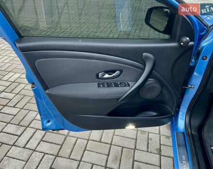 Синій Рено Меган, об'ємом двигуна 1.6 л та пробігом 280 тис. км за 7950 $, фото 41 на Automoto.ua