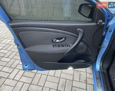 Синий Рено Меган, объемом двигателя 1.6 л и пробегом 279 тыс. км за 8350 $, фото 41 на Automoto.ua