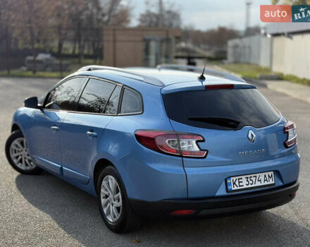 Синий Рено Меган, объемом двигателя 1.46 л и пробегом 196 тыс. км за 8000 $, фото 7 на Automoto.ua